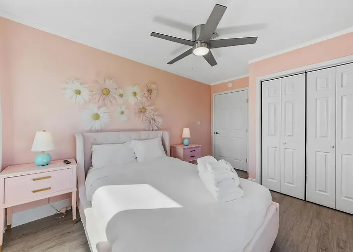 Coast - Canal View, Hot Tub & Boat Dock Holiday home Gulf Shores