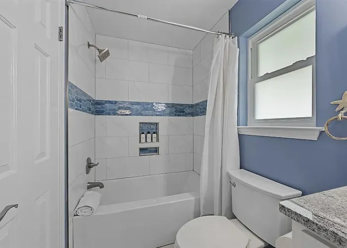 Holiday home Coast - Canal View, Hot Tub & Boat Dock *