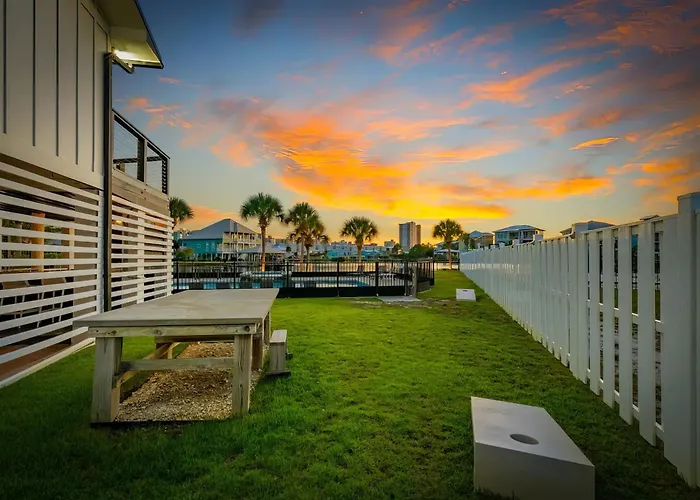 Holiday home Coast - Canal View, Hot Tub & Boat Dock