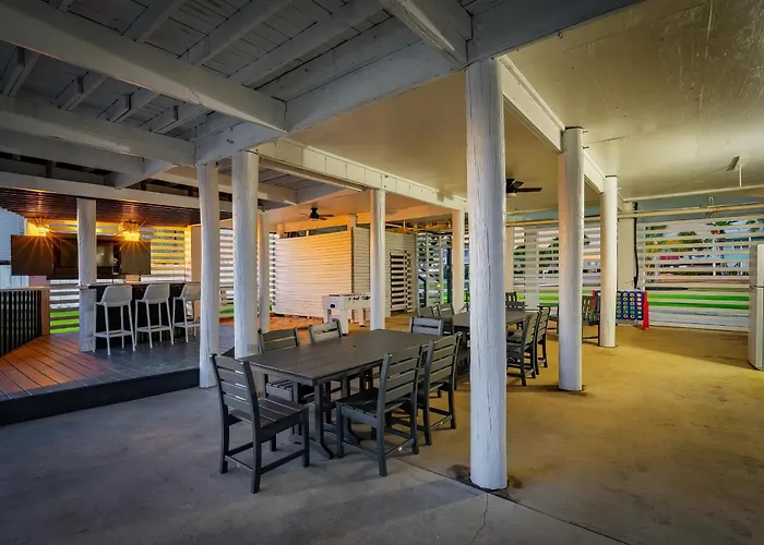Holiday home Coast - Canal View, Hot Tub & Boat Dock